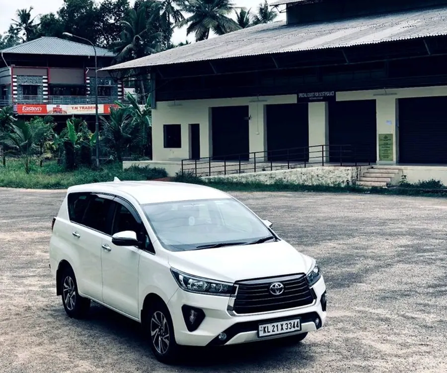 Innova Crysta photo 1