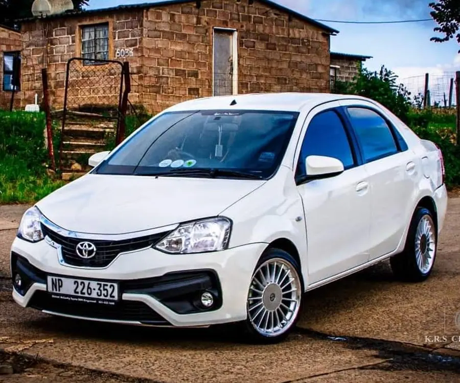 Toyota Etios photo 4