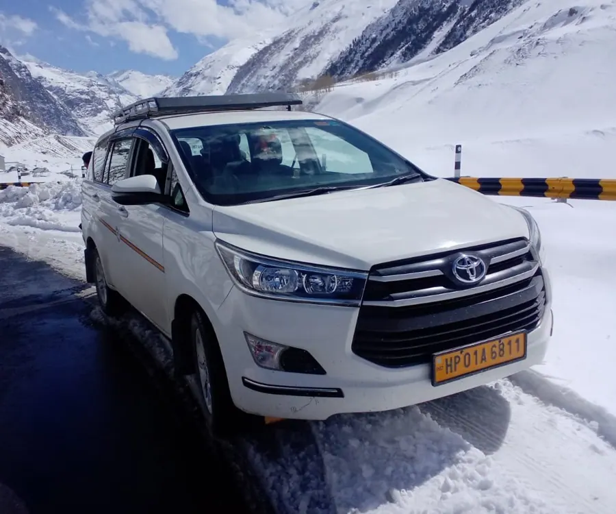 Toyota Innova photo 2