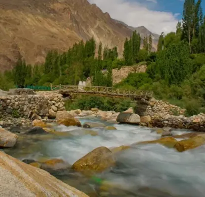 Kashmir & Leh Ladakh Tour Itinerary 10 Nights | 11 Days photo 4