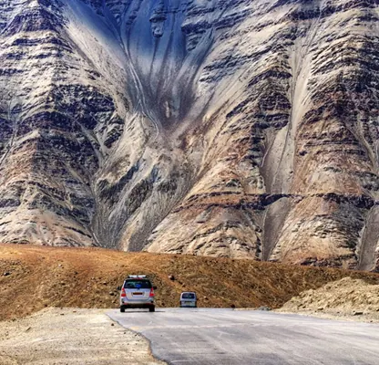 Kashmir & Leh Ladakh Tour Itinerary 10 Nights | 11 Days photo 5
